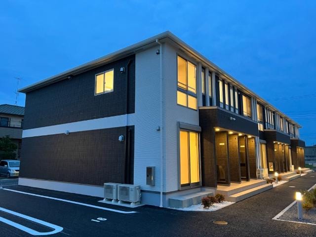 外観写真（夜） キルシェ