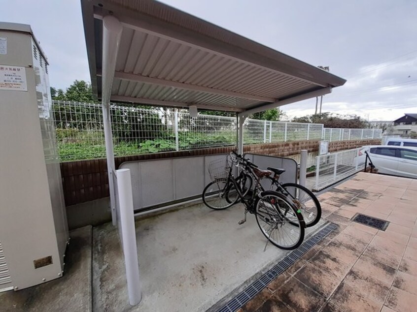  ヴィラ・エレガントα