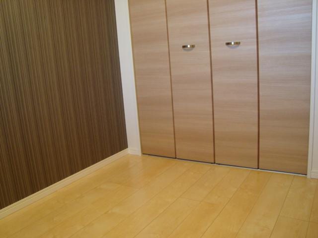 洋室 フォレストヴィラ