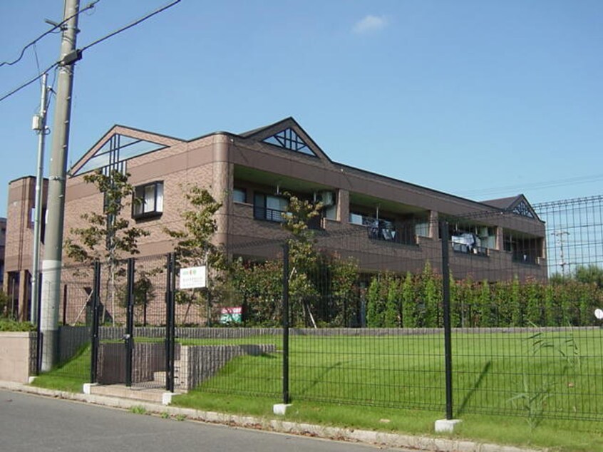 外観写真（昼） エル・アール