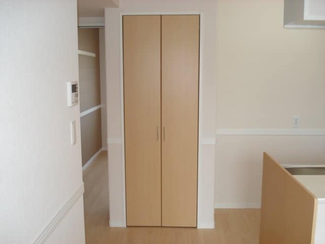 キッチン収納 ＥＡＳＴ　ＲＯＣＫ２