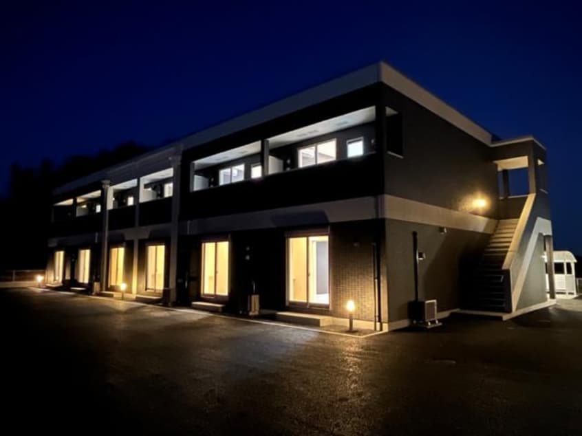 外観写真（夜） キルシュ・ブリュ－テA