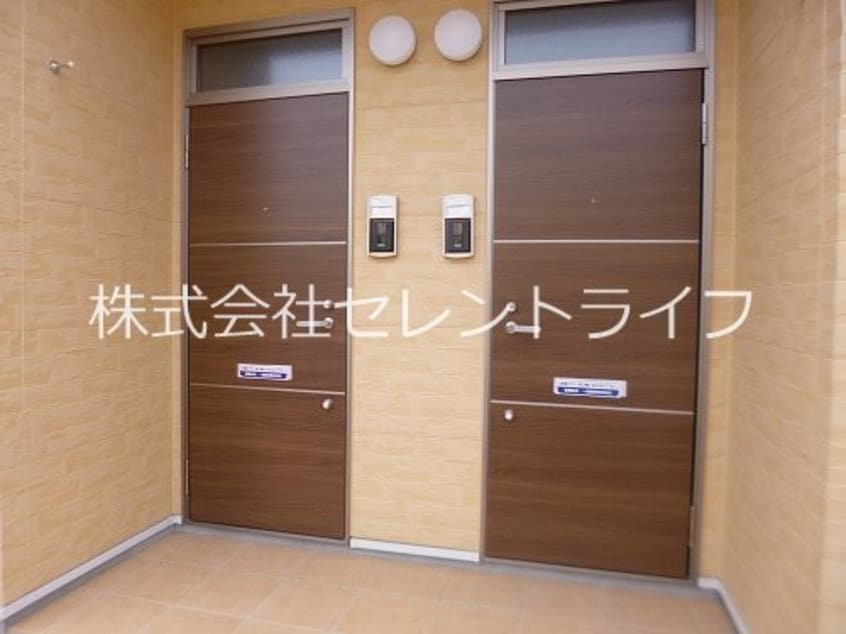 玄関前 パークハウス　A・B棟