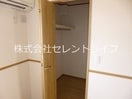 洋室：ウォークインクローゼット内部（左側） パークハウス　A・B棟