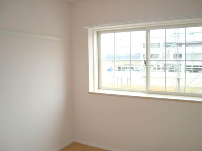 洋室 コモド　ピノ　IV