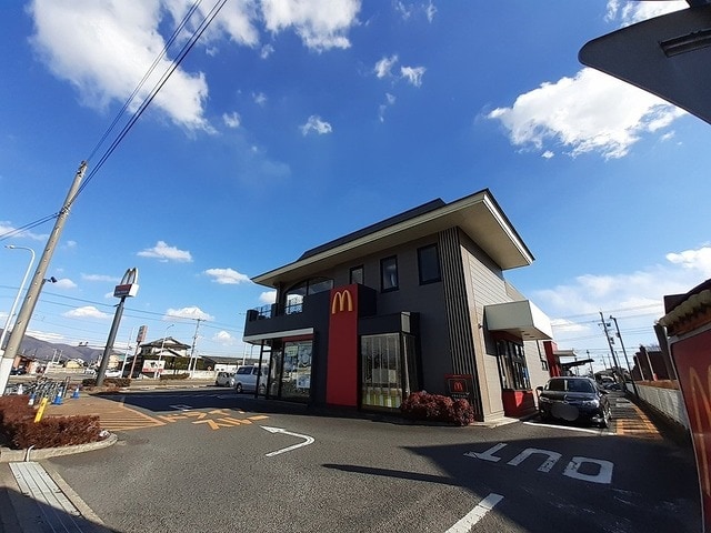 マクドナルドつくば大曾根まで1100m サニーエンジェル