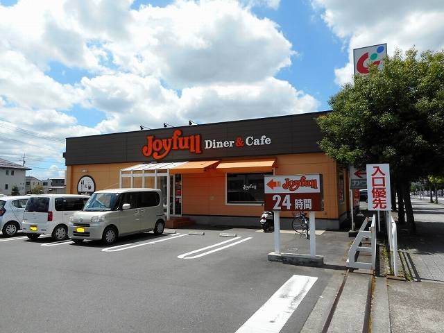 ジョイフルまで950m ベルフィオーレ