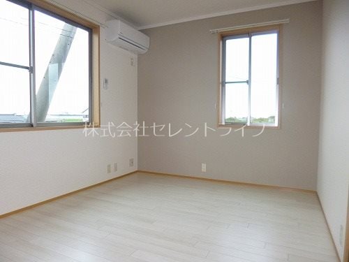 北側洋室エアコン付き プレミール