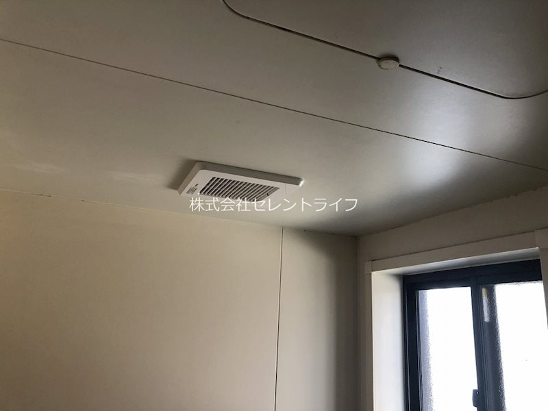 浴室換気扇・小窓付き メゾン・ド・K