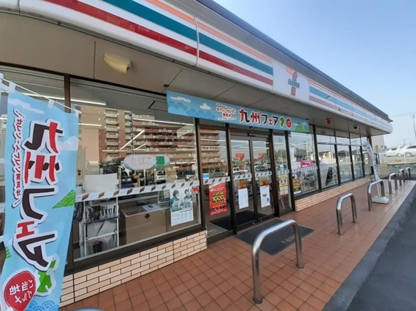 セブンイレブン万博記念公園駅西まで750m インプレス