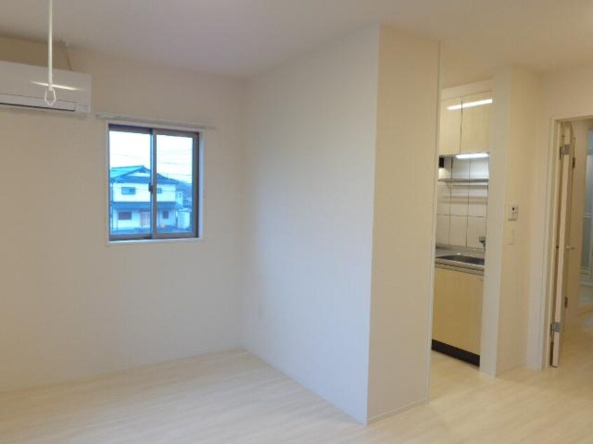 リビング ラフォーレ千草