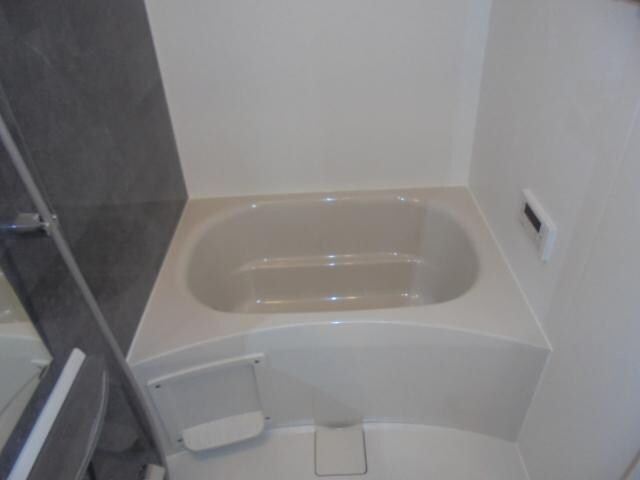 バス／シャワールーム等 Rosa glauca（ロサグラウカ）