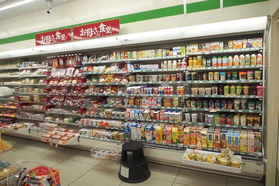 ﾌｧﾐﾘｰﾏｰﾄ つくば上の室店(コンビニ)まで2076m La Porta（ラ・ポルタ）