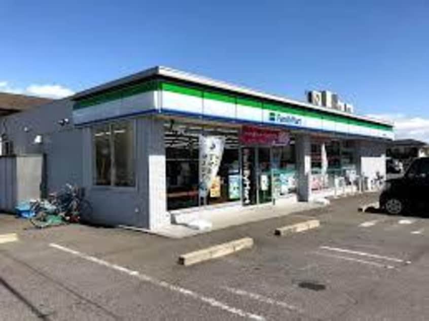 ﾌｧﾐﾘｰﾏｰﾄ つくば桜金田店(コンビニ)まで322m パストラーレサクラ