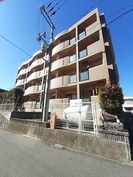 ラウンド　ヒルズ　イーストの外観