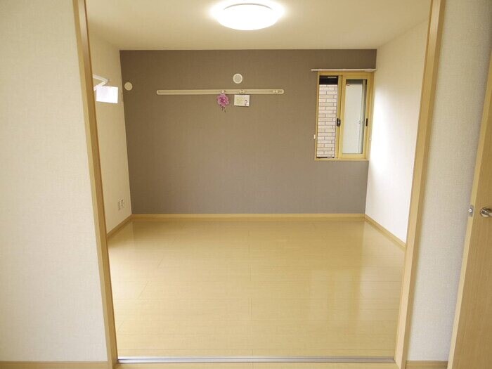  リビングタウンみどりの　K