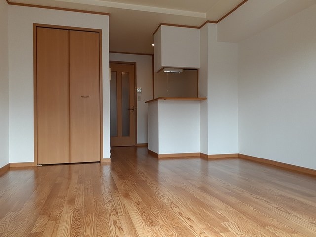  ジュネス絹の台