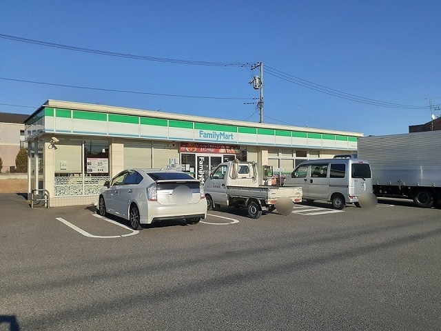 ファミマ内守谷きぬの里店まで120m プロスペリティ