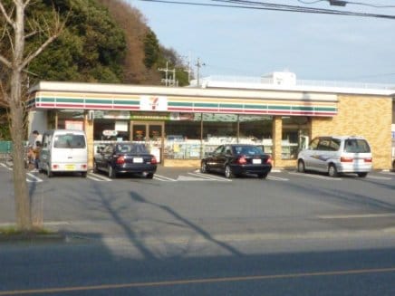 セブンイレブン取手新町3丁目店まで174ｍ ラ・シーヌII