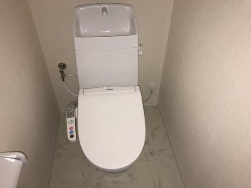 シャワー付トイレ アルベレータ