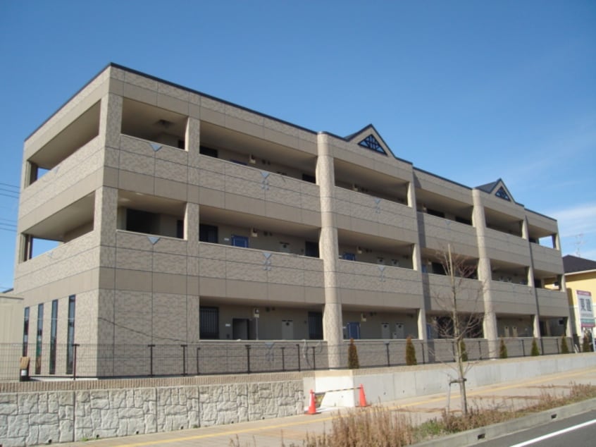 外観写真（昼） Ｅｖｅｒ　Ｌａｕｒｅｌ