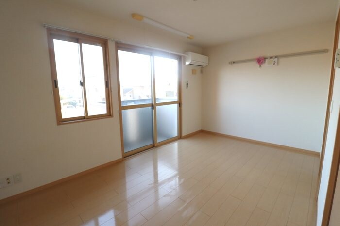  フレンドリースクエア