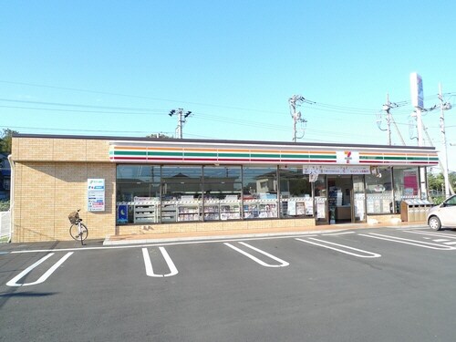 ｾﾌﾞﾝｲﾚﾌﾞﾝ 守谷百合ｹ丘店(コンビニ)まで1099m メディエートプラザ守谷百合ヶ丘