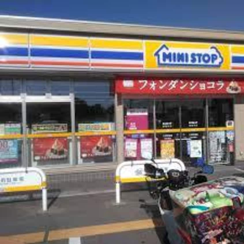 ﾐﾆｽﾄｯﾌﾟ 新取手店(コンビニ)まで377m マルハン新取手　A