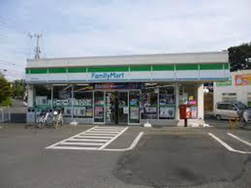 ﾌｧﾐﾘｰﾏｰﾄ 取手白山店(コンビニ)まで304m パークタウン白山E