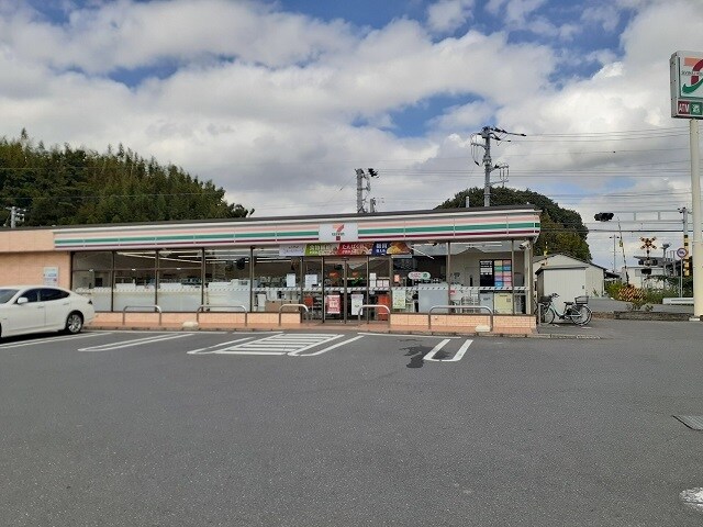 セブンイレブン取手井野1丁目店まで630m アイビーハイツ