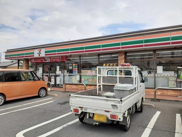 セブンイレブン南中島町店まで540m グラース　II