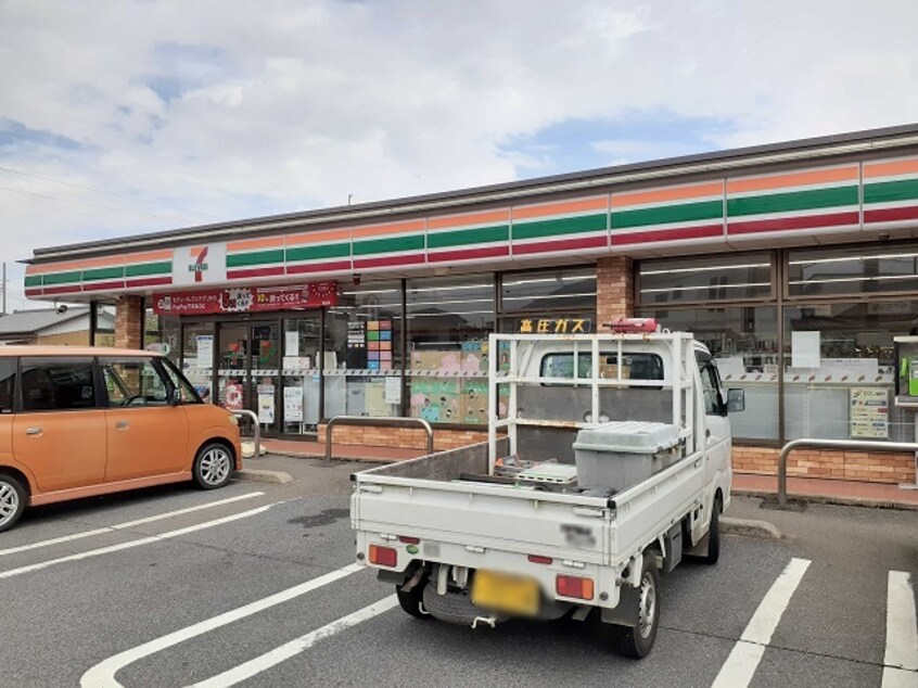 セブンイレブン南中島町店まで690m フォレスト佐貫
