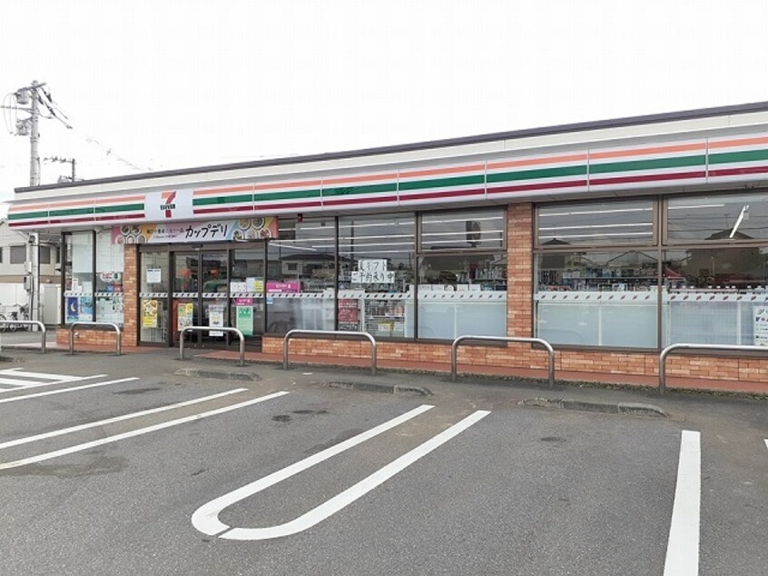 セブンイレブン取手戸頭4丁目店まで380m グラン・パルティ