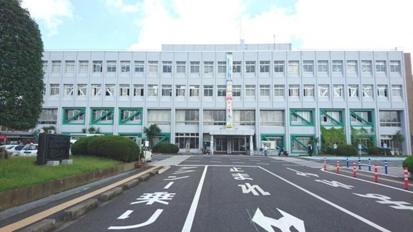 取手市役所まで1，170ｍ アリビオ