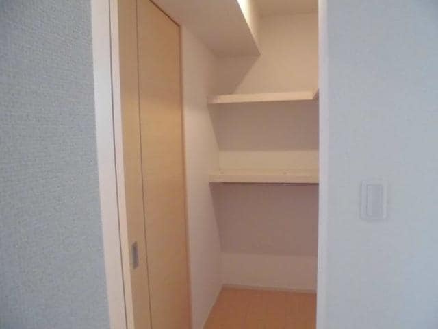  ラ・ルーチェ　Ｂ