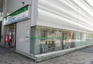 ファミリーマートまで700m エクロール正連寺Ｂ