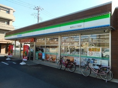 ファミリーマート南流山２丁目店まで210m ソレーユ