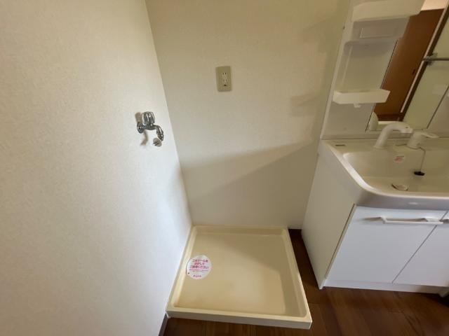 洗濯機置場 リトルウィング