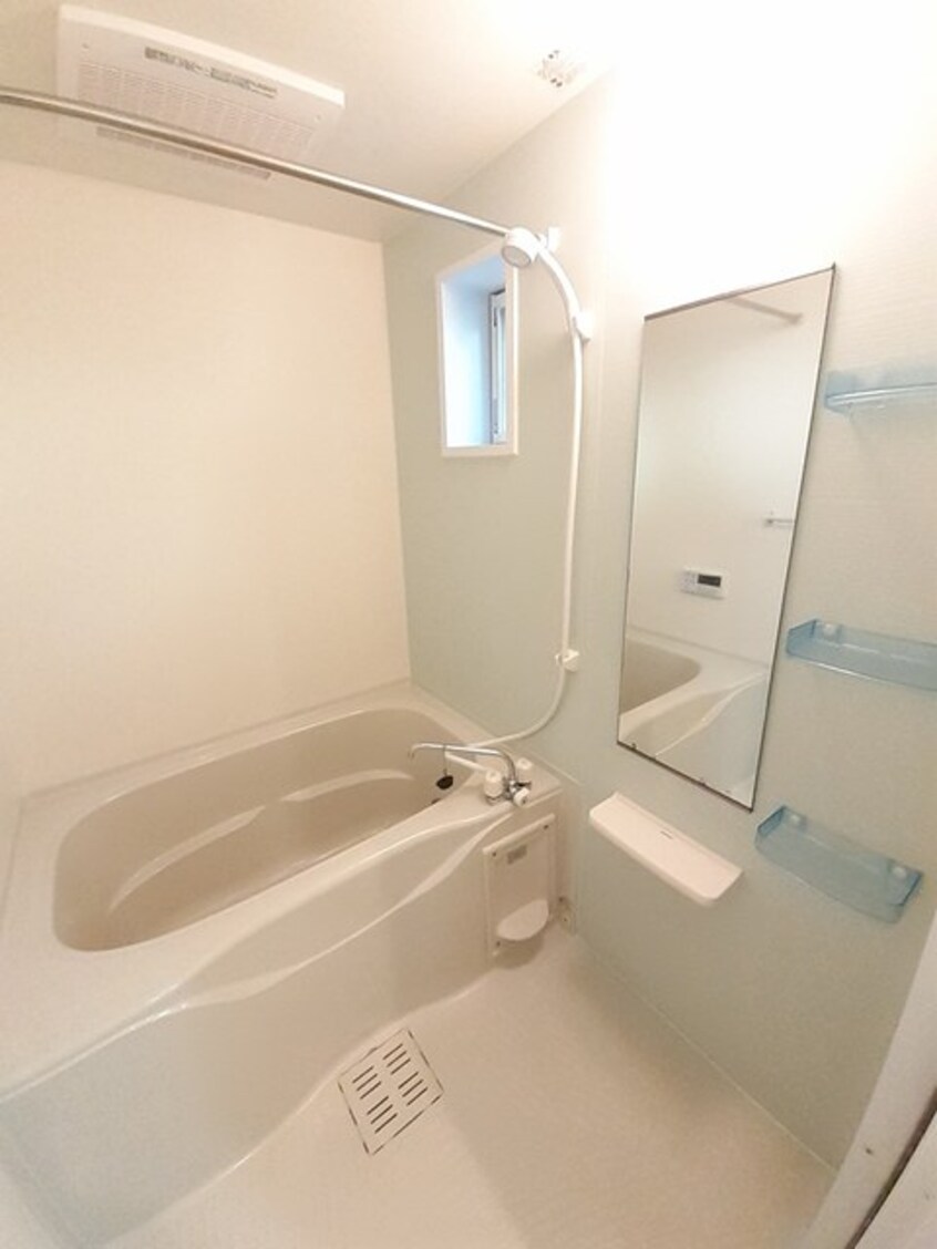  サンシャインビレッジアゼリアＢ