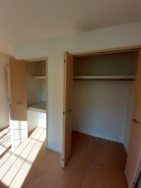  サンシャインビレッジアゼリアＢ