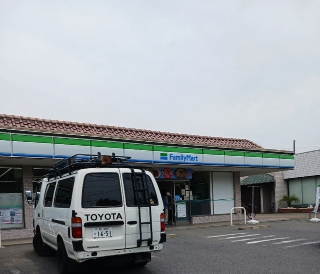 ファミリーマートまで560m ガーデナーズ　ヒル