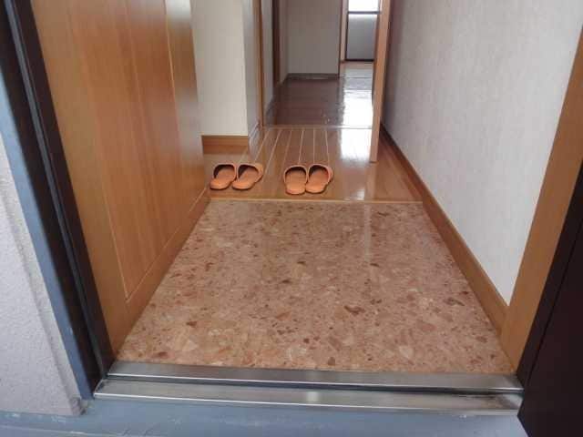 玄関 ヴィラ・マリアージュ