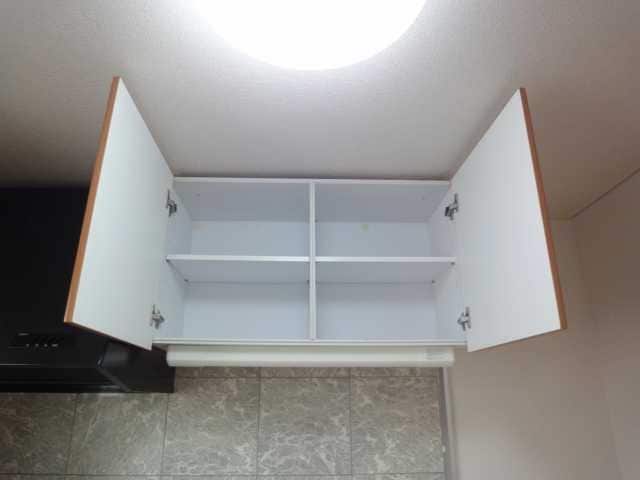 キッチン収納 ヴィラ・マリアージュ