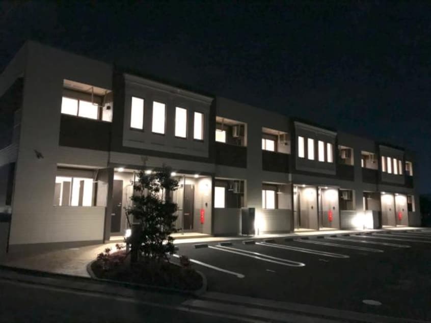 外観写真（夜） グランツ