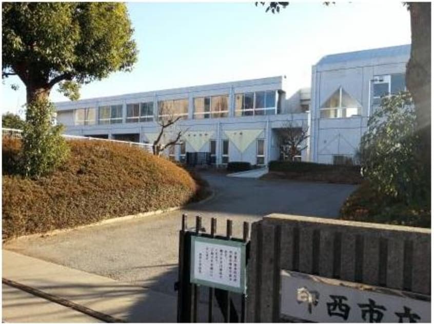 印西市立高花小学校まで832ｍ グランツ