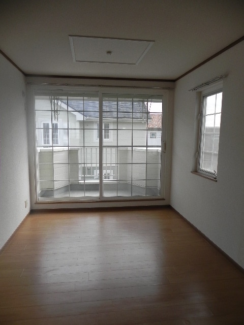  ソレアードヒルズＢ