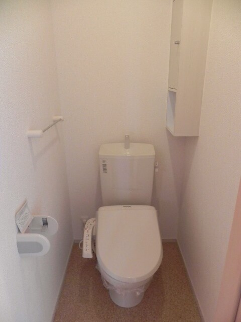  ブリリアントガーデンアゼリアＡ