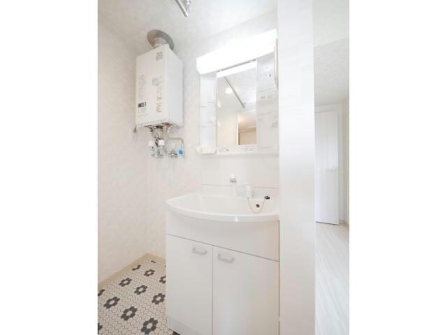  ＣＲＥＴＥ白石