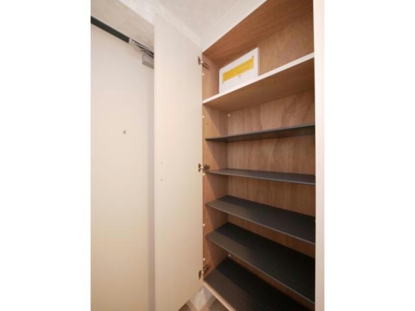  ＣＲＥＴＥ白石