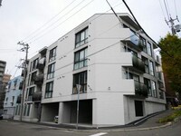ＦＩＯＲＩＳＴＡ新さっぽろ
